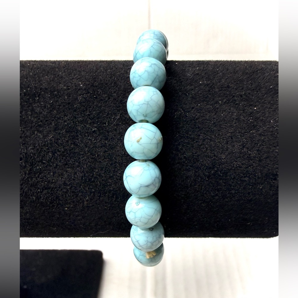 Vintage Howlite Beaded‎ Bracelet Silver Tone Turquoise Color Silver Tone Stretch